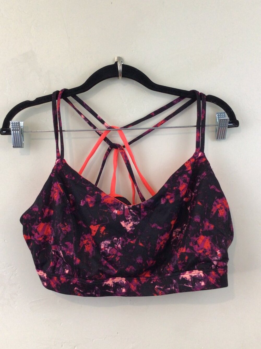 Old Navy Go Dry Active Strappy Racerback Sports Bra